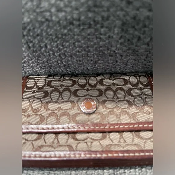 Authentic Coach Signature Monogram Logo Snap Front Card Holder - Picture 2 of 8